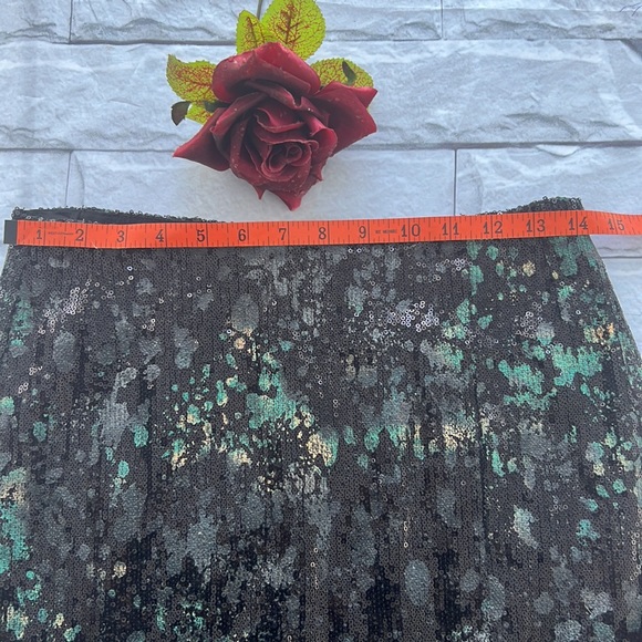 Cynthia Rose Hollywood Glamorous sequined mini skirt size small - Picture 5 of 9
